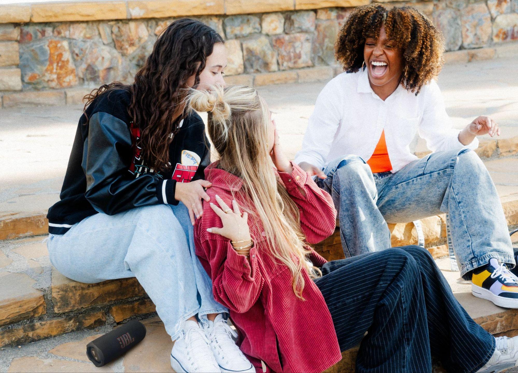 JBL Flip 7 vs Flip 6: Is the Upgrade Worth the Hype?