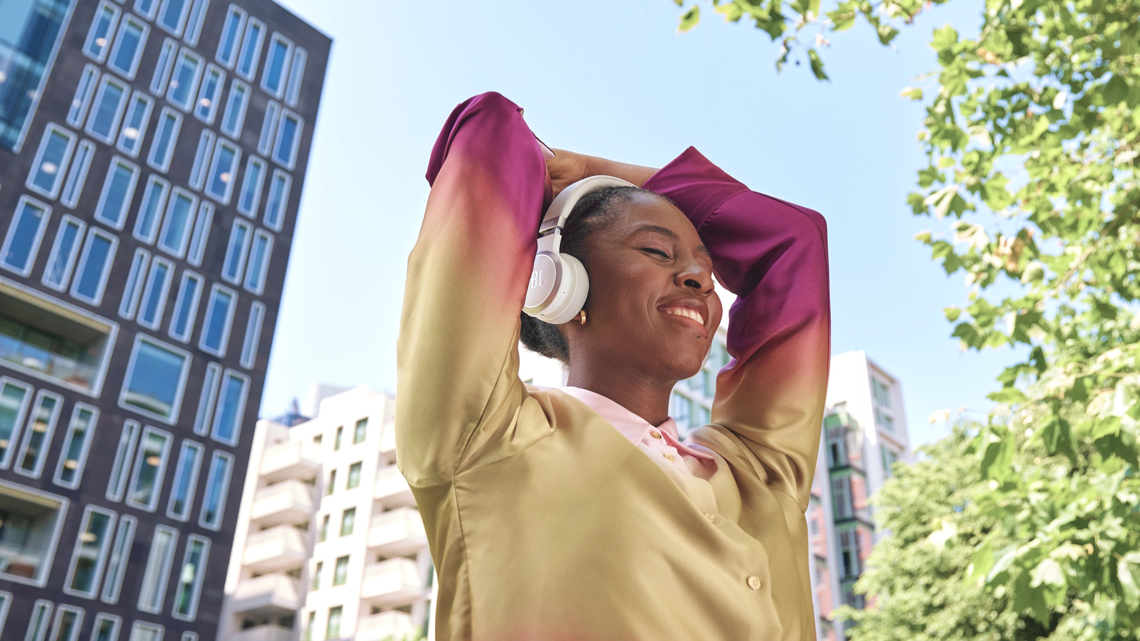 On-Ear vs Over-Ear Headphones: Specs, Performance, Use-Cases & More